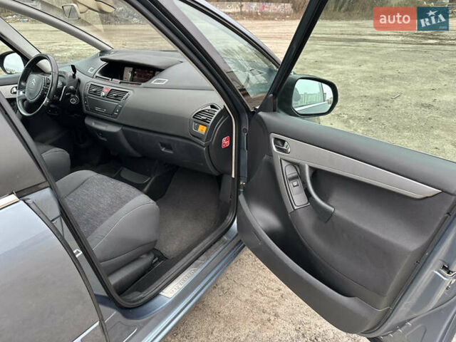 Серый Ситроен С4 Пикассо, объемом двигателя 1.6 л и пробегом 184 тыс. км за 5500 $, фото 23 на Automoto.ua