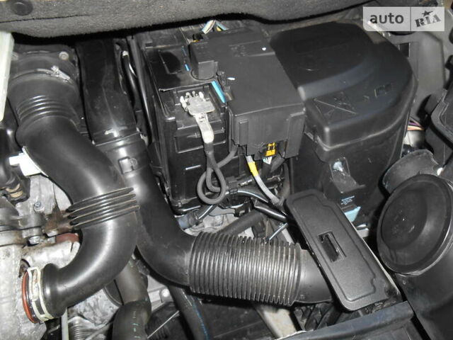 Сірий Сітроен С4 Пікассо, об'ємом двигуна 1.6 л та пробігом 183 тис. км за 6700 $, фото 17 на Automoto.ua