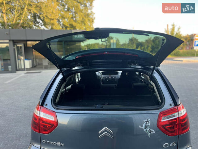 Серый Ситроен С4 Пикассо, объемом двигателя 1.6 л и пробегом 125 тыс. км за 5400 $, фото 54 на Automoto.ua