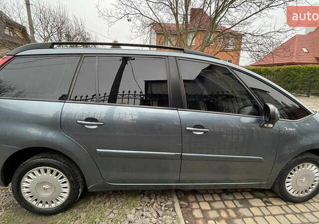 Сірий Сітроен С4 Пікассо, об'ємом двигуна 1.56 л та пробігом 245 тис. км за 5100 $, фото 3 на Automoto.ua