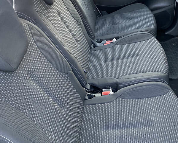 Сірий Сітроен С4 Пікассо, об'ємом двигуна 1.56 л та пробігом 353 тис. км за 4750 $, фото 14 на Automoto.ua