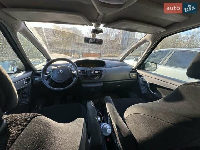Серый Ситроен С4 Пикассо, объемом двигателя 1.6 л и пробегом 310 тыс. км за 5800 $, фото 9 на Automoto.ua
