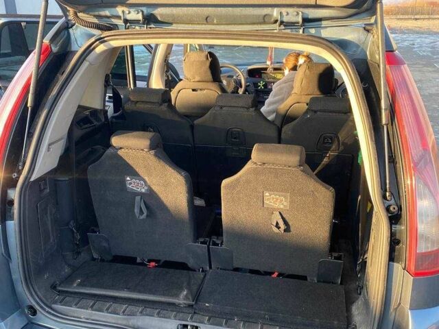 Серый Ситроен С4 Пикассо, объемом двигателя 1.6 л и пробегом 426 тыс. км за 5902 $, фото 17 на Automoto.ua