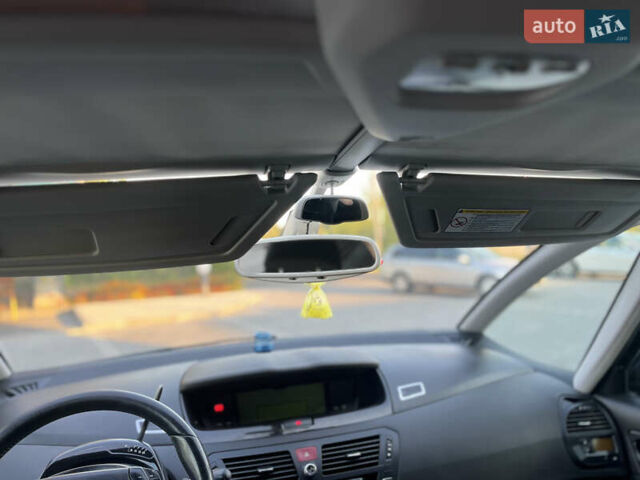 Серый Ситроен С4 Пикассо, объемом двигателя 1.6 л и пробегом 125 тыс. км за 5400 $, фото 37 на Automoto.ua