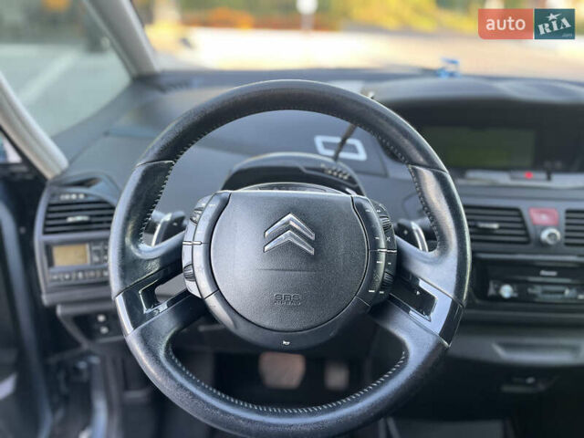 Серый Ситроен С4 Пикассо, объемом двигателя 1.6 л и пробегом 125 тыс. км за 5400 $, фото 30 на Automoto.ua