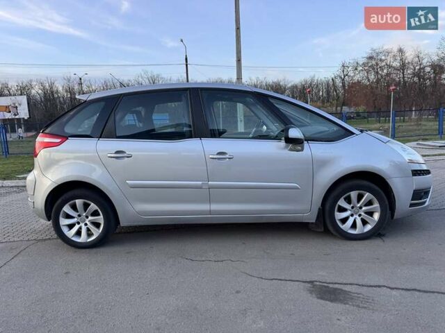 Серый Ситроен С4 Пикассо, объемом двигателя 1.8 л и пробегом 187 тыс. км за 3999 $, фото 14 на Automoto.ua