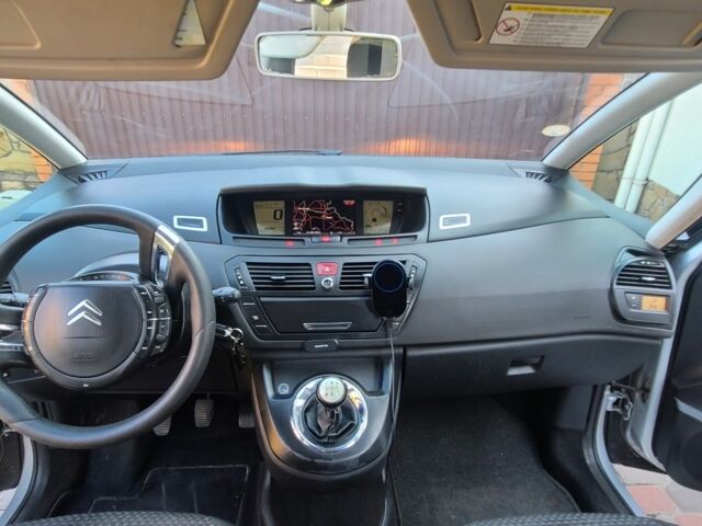 Сірий Сітроен С4 Пікассо, об'ємом двигуна 1.6 л та пробігом 320 тис. км за 5200 $, фото 7 на Automoto.ua