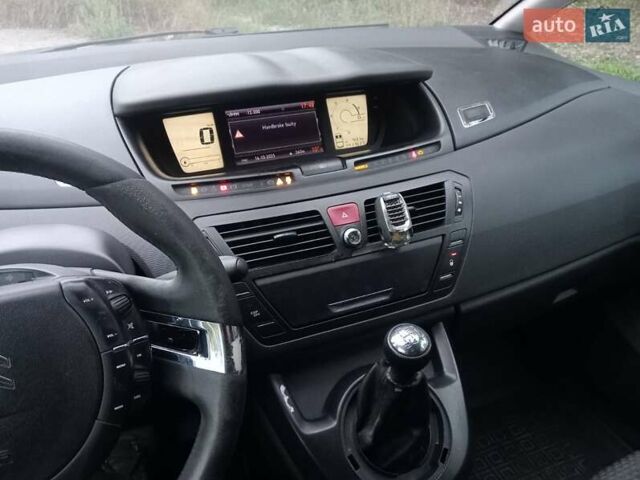 Серый Ситроен С4 Пикассо, объемом двигателя 1.56 л и пробегом 320 тыс. км за 5750 $, фото 22 на Automoto.ua