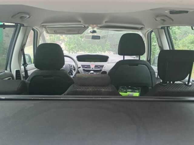 Серый Ситроен С4 Пикассо, объемом двигателя 1.6 л и пробегом 255 тыс. км за 3600 $, фото 13 на Automoto.ua