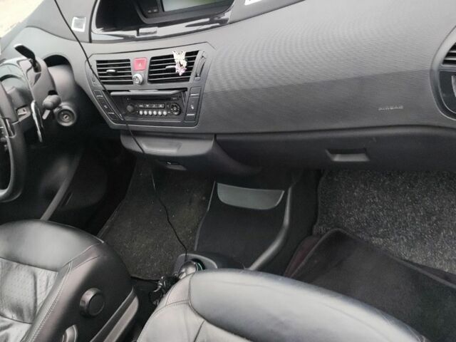 Сірий Сітроен С4 Пікассо, об'ємом двигуна 1.6 л та пробігом 220 тис. км за 6500 $, фото 7 на Automoto.ua