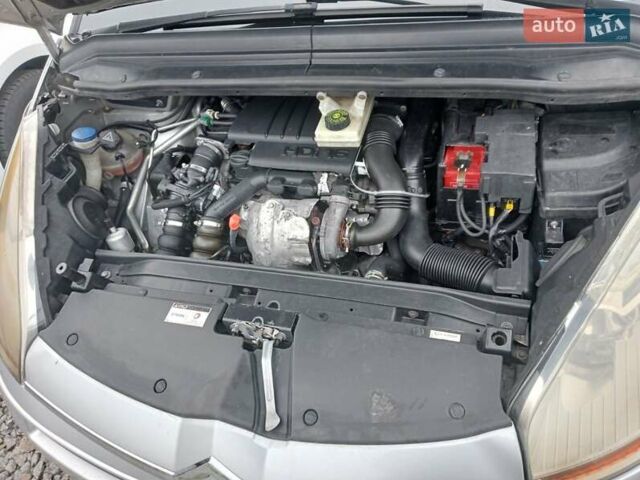 Серый Ситроен С4 Пикассо, объемом двигателя 1.56 л и пробегом 320 тыс. км за 5750 $, фото 16 на Automoto.ua