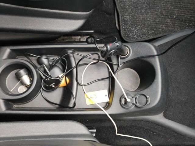 Сірий Сітроен С4 Пікассо, об'ємом двигуна 1.6 л та пробігом 220 тис. км за 6500 $, фото 8 на Automoto.ua