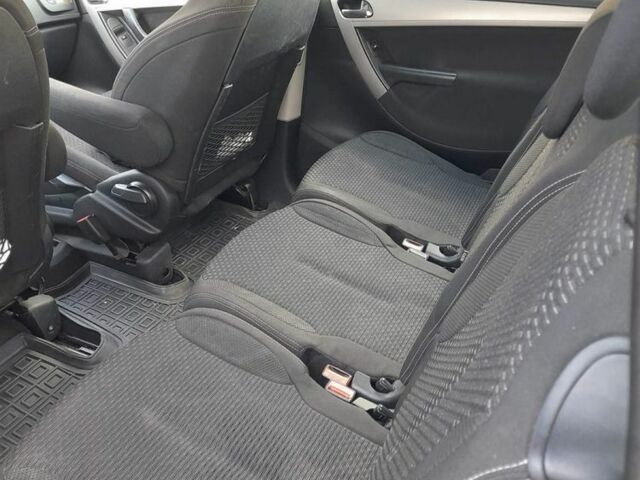 Сірий Сітроен С4 Пікассо, об'ємом двигуна 1.6 л та пробігом 292 тис. км за 6900 $, фото 4 на Automoto.ua