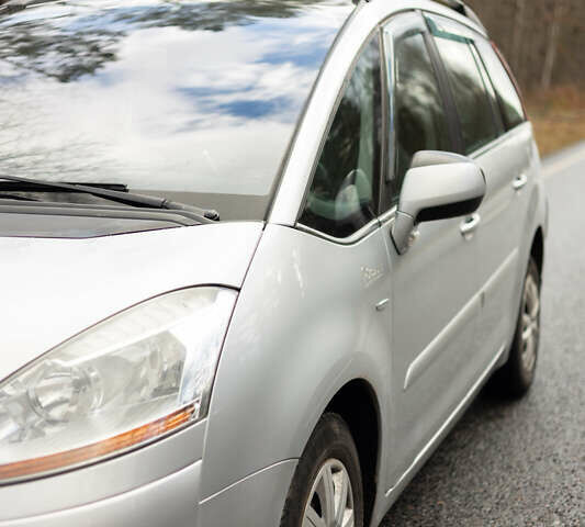 Серый Ситроен С4 Пикассо, объемом двигателя 1.6 л и пробегом 285 тыс. км за 5400 $, фото 1 на Automoto.ua