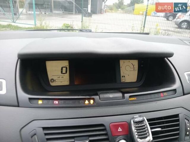 Серый Ситроен С4 Пикассо, объемом двигателя 1.56 л и пробегом 320 тыс. км за 5750 $, фото 13 на Automoto.ua