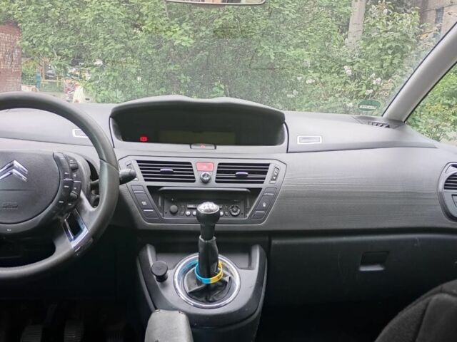 Серый Ситроен С4 Пикассо, объемом двигателя 1.6 л и пробегом 255 тыс. км за 3600 $, фото 14 на Automoto.ua