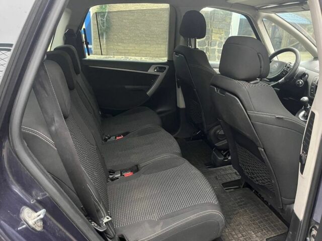 Серый Ситроен С4 Пикассо, объемом двигателя 1.6 л и пробегом 300 тыс. км за 2600 $, фото 11 на Automoto.ua