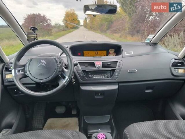 Серый Ситроен С4 Пикассо, объемом двигателя 1.6 л и пробегом 260 тыс. км за 7300 $, фото 6 на Automoto.ua
