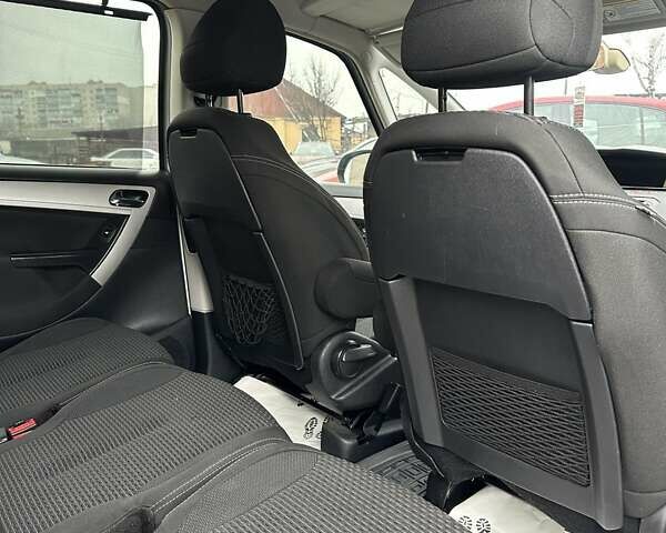 Серый Ситроен С4 Пикассо, объемом двигателя 1.6 л и пробегом 268 тыс. км за 7300 $, фото 18 на Automoto.ua