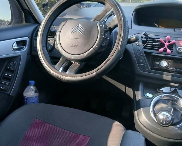 Серый Ситроен С4 Пикассо, объемом двигателя 1.56 л и пробегом 305 тыс. км за 6500 $, фото 10 на Automoto.ua