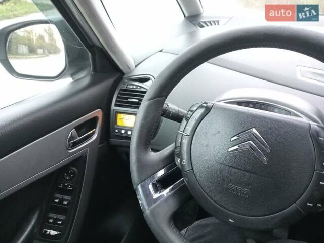 Серый Ситроен С4 Пикассо, объемом двигателя 1.56 л и пробегом 320 тыс. км за 5750 $, фото 23 на Automoto.ua
