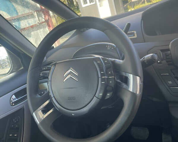 Сірий Сітроен С4 Пікассо, об'ємом двигуна 1.6 л та пробігом 266 тис. км за 4500 $, фото 3 на Automoto.ua