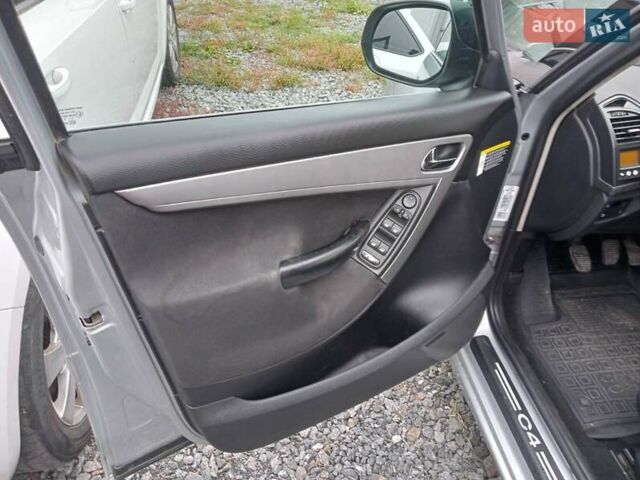 Серый Ситроен С4 Пикассо, объемом двигателя 1.56 л и пробегом 320 тыс. км за 5750 $, фото 27 на Automoto.ua