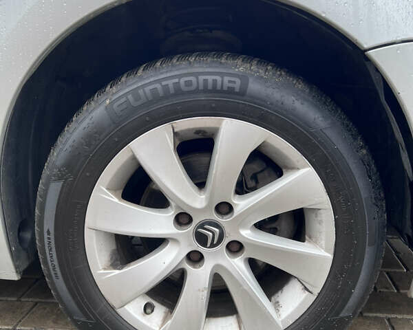 Сірий Сітроен С4 Пікассо, об'ємом двигуна 1.56 л та пробігом 244 тис. км за 4900 $, фото 8 на Automoto.ua