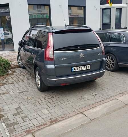 Серый Ситроен С4 Пикассо, объемом двигателя 2 л и пробегом 390 тыс. км за 7200 $, фото 3 на Automoto.ua