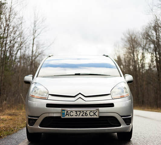 Серый Ситроен С4 Пикассо, объемом двигателя 1.6 л и пробегом 285 тыс. км за 5400 $, фото 2 на Automoto.ua