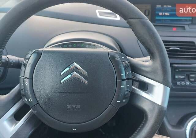 Серый Ситроен С4 Пикассо, объемом двигателя 1.56 л и пробегом 272 тыс. км за 4499 $, фото 24 на Automoto.ua