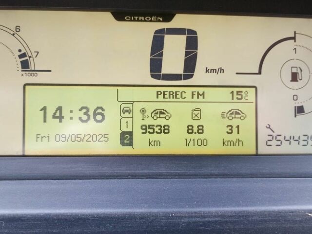 Серый Ситроен С4 Пикассо, объемом двигателя 1.6 л и пробегом 255 тыс. км за 3600 $, фото 16 на Automoto.ua