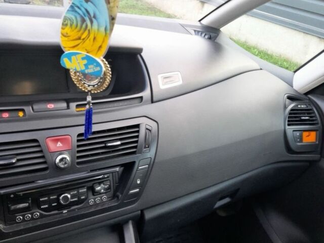 Сірий Сітроен С4 Пікассо, об'ємом двигуна 1.6 л та пробігом 292 тис. км за 6900 $, фото 6 на Automoto.ua