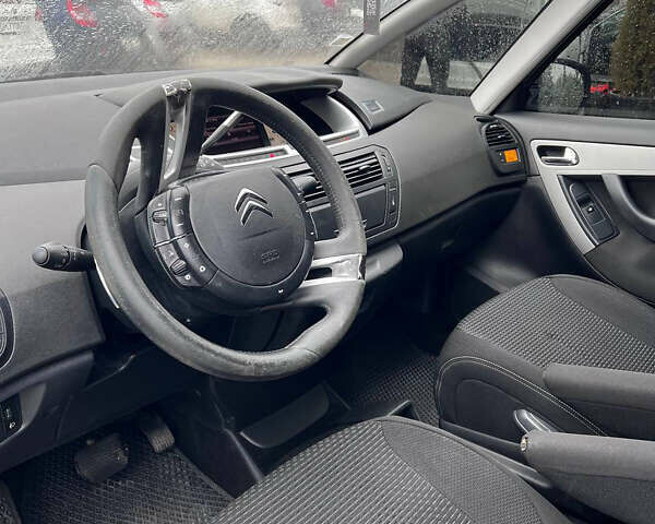 Серый Ситроен С4 Пикассо, объемом двигателя 1.56 л и пробегом 244 тыс. км за 4500 $, фото 10 на Automoto.ua