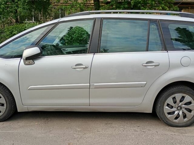 Серый Ситроен С4 Пикассо, объемом двигателя 1.6 л и пробегом 255 тыс. км за 3600 $, фото 7 на Automoto.ua