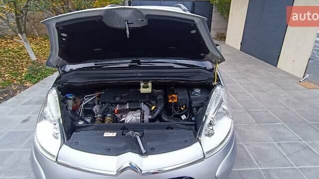 Сірий Сітроен С4 Пікассо, об'ємом двигуна 1.6 л та пробігом 237 тис. км за 6850 $, фото 7 на Automoto.ua