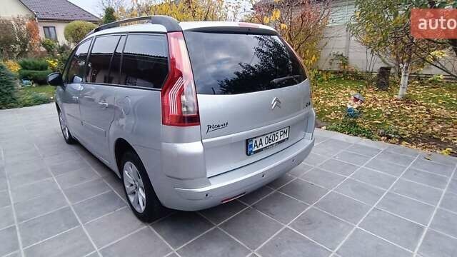 Сірий Сітроен С4 Пікассо, об'ємом двигуна 1.6 л та пробігом 237 тис. км за 6850 $, фото 8 на Automoto.ua