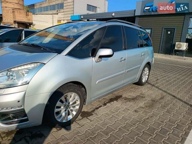 Сірий Сітроен С4 Пікассо, об'ємом двигуна 1.6 л та пробігом 332 тис. км за 7400 $, фото 3 на Automoto.ua