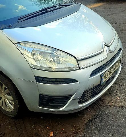 Серый Ситроен С4 Пикассо, объемом двигателя 1.6 л и пробегом 212 тыс. км за 5600 $, фото 2 на Automoto.ua