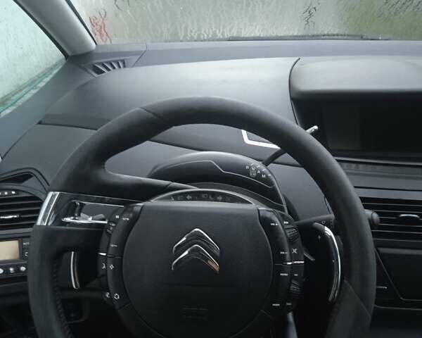 Серый Ситроен С4 Пикассо, объемом двигателя 1.56 л и пробегом 252 тыс. км за 5400 $, фото 15 на Automoto.ua