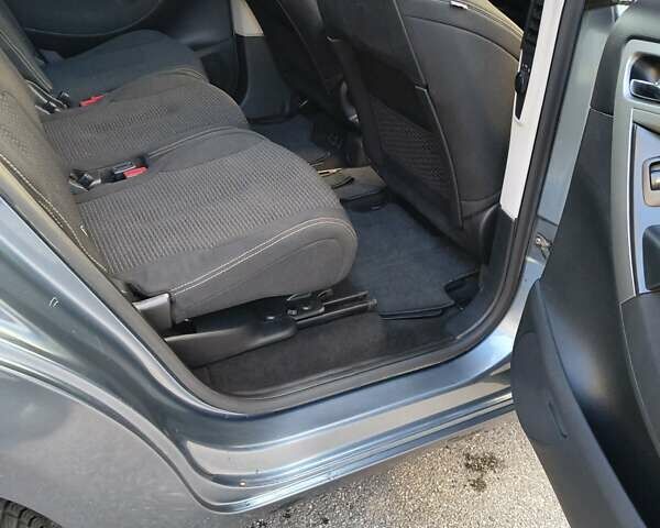 Серый Ситроен С4 Пикассо, объемом двигателя 1.56 л и пробегом 300 тыс. км за 6000 $, фото 38 на Automoto.ua