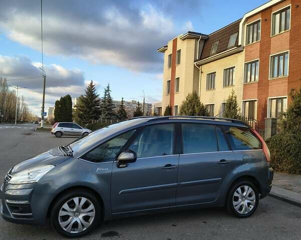 Серый Ситроен С4 Пикассо, объемом двигателя 1.56 л и пробегом 300 тыс. км за 6000 $, фото 28 на Automoto.ua