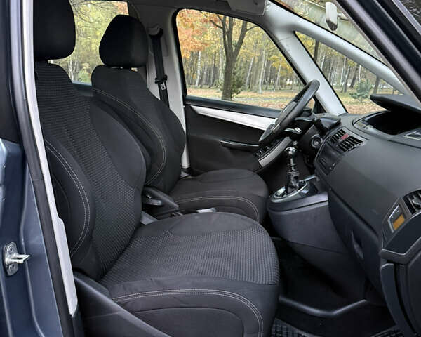 Ситроен С4 Пикассо 2011 в Хмельницком на Automoto.ua Серый Ситроен С4 Пикассо, объемом двигателя 1.6 л и пробегом 190 тыс. км за 4800 $, фото 31 на Automoto.ua