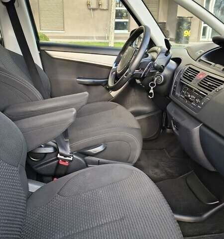 Сірий Сітроен С4 Пікассо, об'ємом двигуна 1.56 л та пробігом 300 тис. км за 6499 $, фото 25 на Automoto.ua