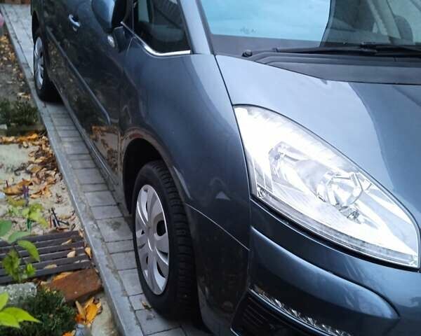 Серый Ситроен С4 Пикассо, объемом двигателя 1.56 л и пробегом 252 тыс. км за 5400 $, фото 3 на Automoto.ua