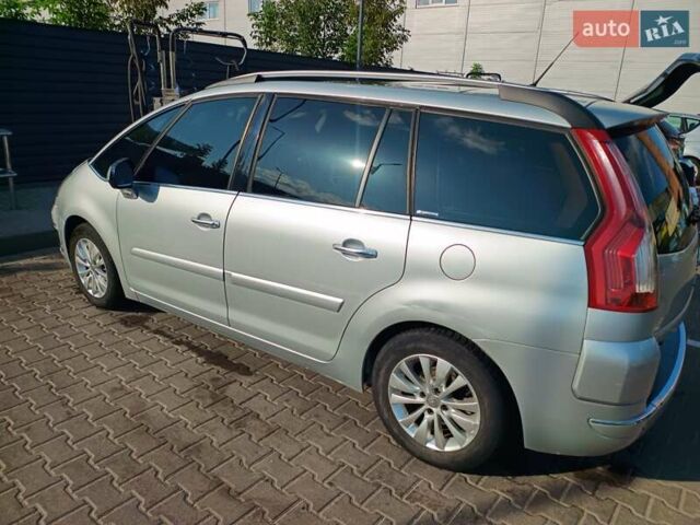 Серый Ситроен С4 Пикассо, объемом двигателя 1.6 л и пробегом 332 тыс. км за 7300 $, фото 3 на Automoto.ua