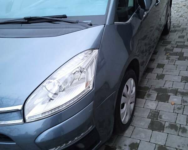 Серый Ситроен С4 Пикассо, объемом двигателя 1.56 л и пробегом 252 тыс. км за 5400 $, фото 4 на Automoto.ua