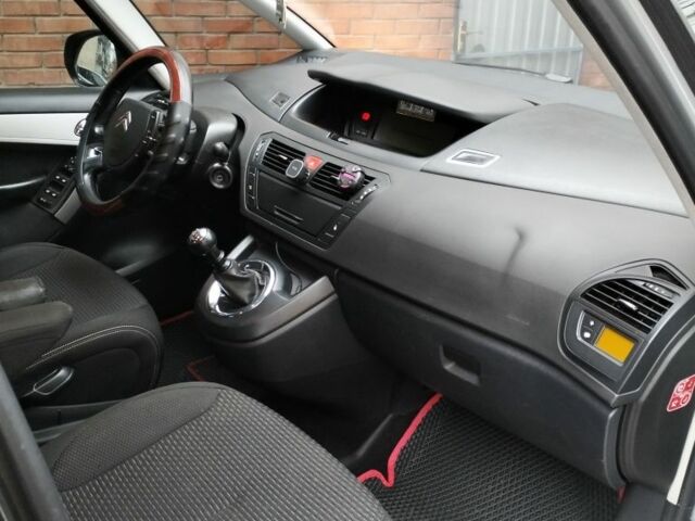 Серый Ситроен С4 Пикассо, объемом двигателя 1.6 л и пробегом 296 тыс. км за 5850 $, фото 7 на Automoto.ua