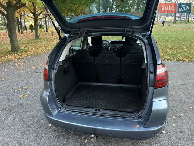 Ситроен С4 Пикассо 2011 в Хмельницком на Automoto.ua Серый Ситроен С4 Пикассо, объемом двигателя 1.6 л и пробегом 190 тыс. км за 4800 $, фото 15 на Automoto.ua