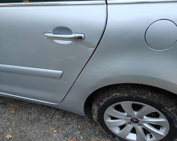 Ситроен С4 Пикассо 2012 в Остоге на Automoto.ua Серый Ситроен С4 Пикассо, объемом двигателя 2 л и пробегом 240 тыс. км за 4950 $, фото 10 на Automoto.ua